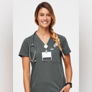 Figs bonsai set: yola high waisted bottoms and Catarina one pocket top